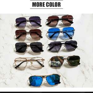 Lunettes de soleil 2025 personnalisées avec logo, monture carrée rétro, verres dégradés, protection UV400, grande monture métallique, pour la conduite, pour hommes et femmes - Product Image 5