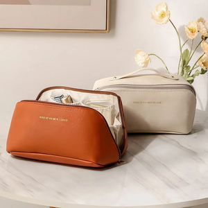 Bolsa de maquillaje de cuero PU – Organizador de artículos de tocador grande para viaje, estuche de cosméticos impermeable – Bolsa de artículos de tocador portátil para colgar para mujer – Fi - Product Image 6
