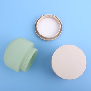 Frasco de plástico ecológico bajo MOQ verde marrón 250G con tapas para exfoliante corporal crema corporal para el cabello - Product Image 5