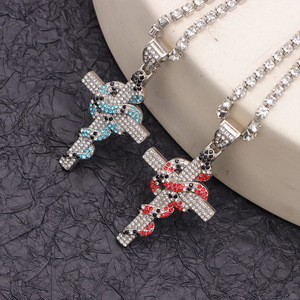 Collar con Colgante de Serpiente Cruzada con Zirconia, Joyería de Moda Hip Hop para Hombre, Estilo Fiesta, Aleación de Zinc con Engaste Pavé - Product Image 1