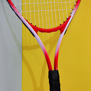 <span class=keywords><strong>Raqueta</strong></span> <span class=keywords><strong>de</strong></span> <span class=keywords><strong>tenis</strong></span> <span class=keywords><strong>de</strong></span> aleación <span class=keywords><strong>de</strong></span> aluminio <span class=keywords><strong>de</strong></span> 27 <span class=keywords><strong>pulgadas</strong></span> con mango <span class=keywords><strong>de</strong></span> EVA <span class=keywords><strong>de</strong></span> alta calidad y logotipo personalizado, equipo <span class=keywords><strong>de</strong></span> entrenamiento deportivo para interiores, raquetas <span class=keywords><strong>de</strong></span> playa para exteriores - Product Image 2