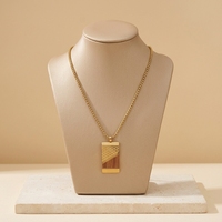 Collier pendentif géométrique en acier inoxydable 316L pour homme avec incrustation en bois d'inspiration bouddhiste, bijou tendance personnalisé