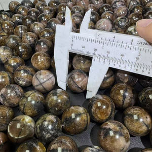 Bolas <span class=keywords><strong>de</strong></span> esferas <span class=keywords><strong>de</strong></span> <span class=keywords><strong>cristal</strong></span> <span class=keywords><strong>de</strong></span> Chiastolita curativas naturales <span class=keywords><strong>de</strong></span> alta calidad al por mayor para Decoración - Product Image 5