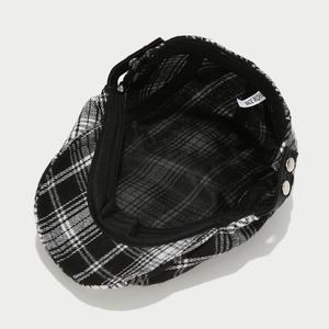 Korean Version of Personality Fashion Metal Rivets Pins Berets Hat Men Women Street Hip Hop Ivy Hats - Product Image 3