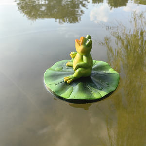 Statue de grenouille grandeur nature de style féerique moderne, <span class=keywords><strong>sexy</strong></span>, pour l'intérieur et l'extérieur, décoration de jardin, peinte, artisanat en résine flottante fait à la main, décoration de Noël - Product Image 5