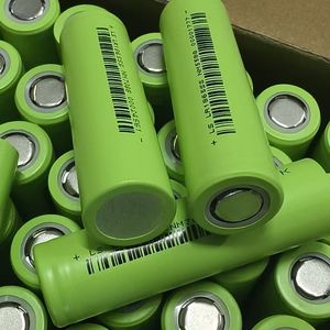 Celdas de batería de iones de litio originales de grado A 18650 26E 2500MAH LS LR1865SK 3C 10A Batería 3,7 <span class=keywords><strong>V</strong></span> Litio 18650 <span class=keywords><strong>2600mAh</strong></span> Lishen - Product Image 3