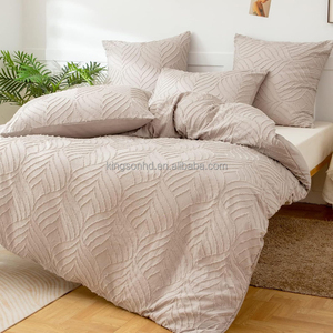 <strong>Leaf</strong> Shape Nonwoven Folded Tufted Duvet Cover Set 1pc Duvet + 2pc Pillowcases Light-Weight Textured <strong>Bedding</strong> - Product Image 3