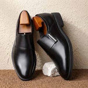 รองเท้าหนังผู้ชายคุณภาพสูง 22026 รองเท้าหนังนิ่มทรงหัวแหลมสไตล์อังกฤษสำหรับนักธุรกิจ รองเท้าเดรสสีขาวสำหรับชายหนุ่ม - Product Image 2