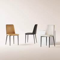 Chaise de salle à manger à cadre en acier au carbone rembourrée et confortable pour intérieur, moderne et luxueuse, au design nordique et à dossier haut