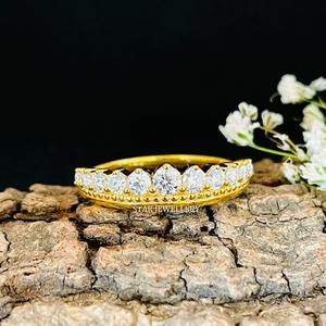 Banda a juego de diamantes cultivados en laboratorio de oro macizo de 14 quilates para anillo de bodas solitario. - Product Image 4