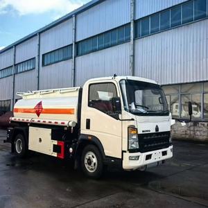 Camión Cisterna Sinotruk Howo <span class=keywords><strong>de</strong></span> 5000 Litros para Transporte <span class=keywords><strong>de</strong></span> Combustible, Tracción 4x2, Camión <span class=keywords><strong>de</strong></span> Suministro y Reabastecimiento <span class=keywords><strong>de</strong></span> Combustible - Product Image 2