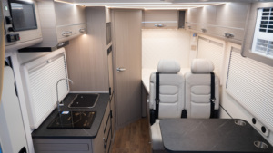 Nuevo Changan Fengjing Blue Whale Explorer 2026, Vehículo Recreativo 4X2 4X4, Autocaravana, RV, <span class=keywords><strong>Camper</strong></span> Familiar - Product Image 5