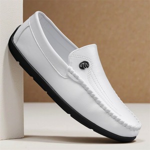 Mocassins pour hommes à bout rond, en PU, semelle en caoutchouc, doublure en peluche, couleur unie, toutes saisons, tendance - Product Image 5