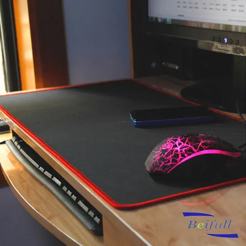 Grand tapis de souris de jeu en caoutchouc naturel avec un design personnalisé