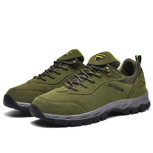 <span class=keywords><strong>Botas</strong></span> de senderismo de talla grande para hombre y <span class=keywords><strong>mujer</strong></span>, calzado antideslizante para escalada, Zapatillas de piel cálida negra para senderismo - Product Image 1
