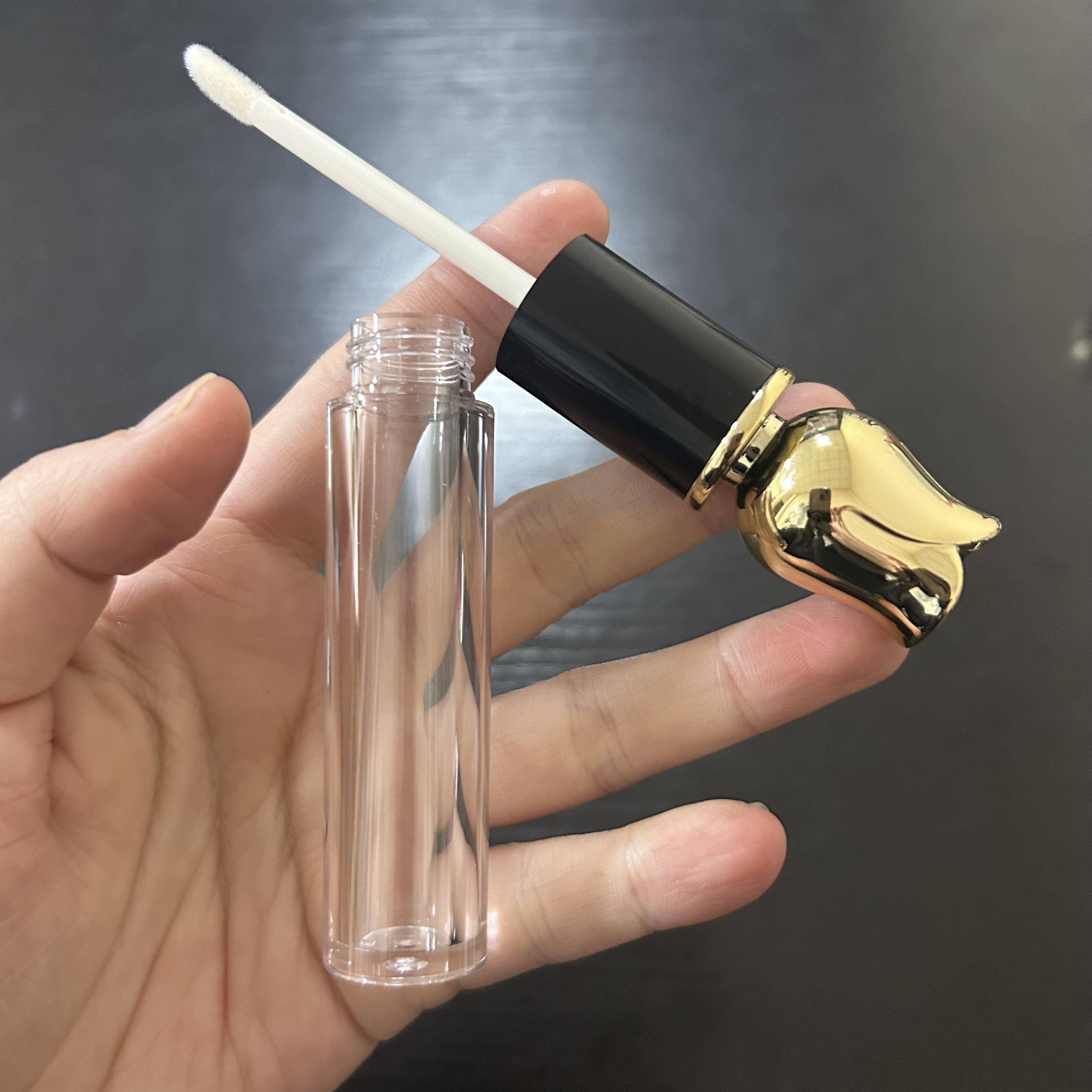 lip gloss tube
