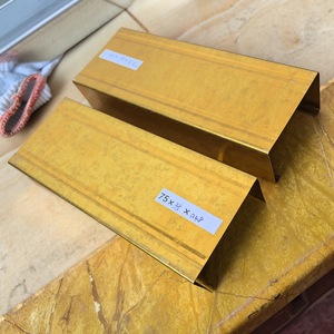 <span class=keywords><strong>T</strong></span>ùy chỉnh Trần hồ sơ thép kim loại furring kênh C Stud U theo dõi trang trí treo trần lưới - Product Image 4