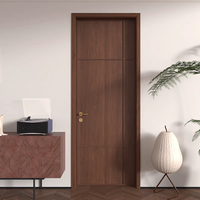 Porte en bois moderne à charnières avec insert en verre circulaire aux couleurs contrastées