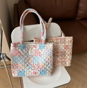 Sac à bandoulière pour femme de grande capacité, léger, portable, en coton doux, avec des fleurs, sac fourre-tout matelassé pour maman, pour un usage quotidien - Product Image 6
