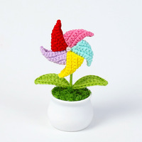 Zarte bunte gehäkelte Wolle gestrickte Blumen verzierung weißer Blumentopf mit Windmühle Blätter perfekte Abschluss geschenk Großhandel