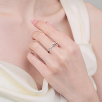 Bague de fiançailles en argent sterling 925 de style coréen pour femmes, design minimaliste avec diamant moissanite, bijoux tendance et originaux