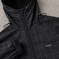 Veste coupe-vent à capuche à carreaux pour homme, personnalisable OEM/ODM, avec fermeture éclair intégrale et cordon de serrage à l'ourlet, style streetwear – Fabricant de vêtements sur mesure
