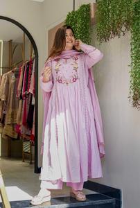 Conjunto de Kurta, Pantalón y Dupatta de Seda Chanderi para Mujer, Ropa Étnica de Fiesta, Estilo Aara, de Primera Calidad, Secado Rápido, para Toda Ocasión - Product Image 4
