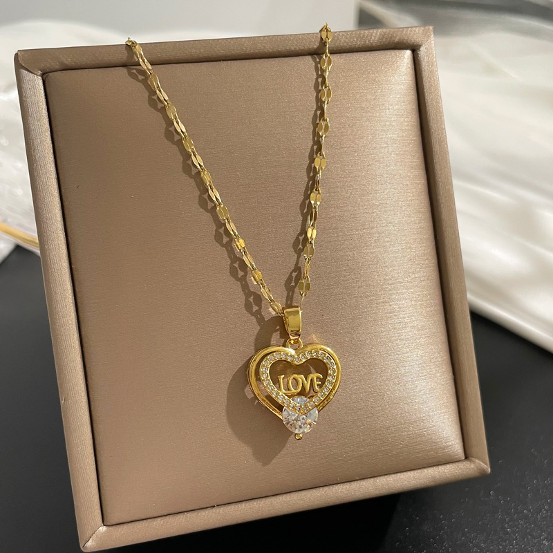Collier en acier titane H213, pendentif en cuivre