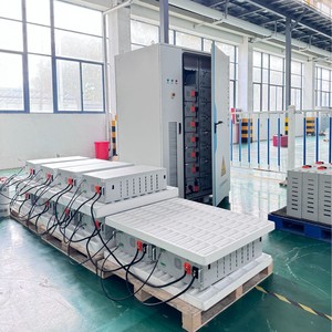 Gabinete de Almacenamiento de Energía Industrial de 100KW 200KWH, Refrigeración por Aire, IP54, Red Híbrida, Comunicación RS485 - Product Image 2