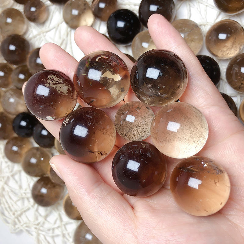 ลูกบอลสโมคกี้ควอตซ์