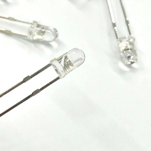 3 mét UV tím <span class=keywords><strong>LED</strong></span> Diode 390nm 400nm pin ngắn vòng ống kính rõ ràng 30 ° 100mcd thông qua lỗ <span class=keywords><strong>LED</strong></span> bóng đèn - Product Image 2