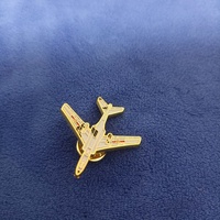 Insigne d'émail d'épinglette en métal de dessin animé de conception personnalisée, insigne d'épingle d'émail dur en métal avec votre propre conception, collier d'épingle d'émail d'avion