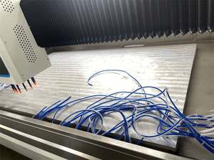 Máquina pulidora de bordes de vidrio CNC de centro de trabajo de vidrio de perforación de forma Irregular de vidrio de gran tamaño - Product Image 5