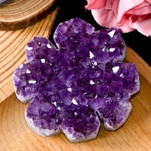 Venta al por Mayor de Amatista Natural en Forma de Trébol de Cuatro Hojas, Cristal Crudo para Sanación, Reiki, Decoración del Hogar y Suministro de Regalos - Product Image 1