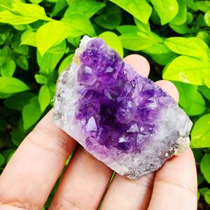 Vente en gros de grappes d'améthyste naturelle de forme libre, pierre de guérison, artisanat en cristal pour la décoration - Product Image 3