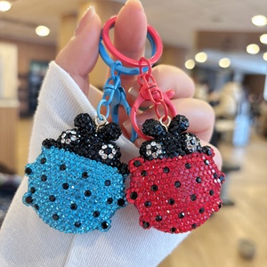 Meilleures ventes transfrontalières : Adorable pendentif DIY fait main en forme <span class=keywords><strong>de</strong></span> coccinelle orné <span class=keywords><strong>de</strong></span> strass, petit accessoire pour porte-clés, <span class=keywords><strong>téléphone</strong></span> et sac - Product Image 1