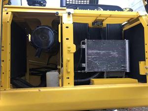 Excavadora de cadenas KOMATSU PC210LC de alta calidad, modelo 2021, peso operativo de 20500 kg, capacidad de la cazoleta de 0.94 m, de segunda mano, 103 kW - Product Image 3