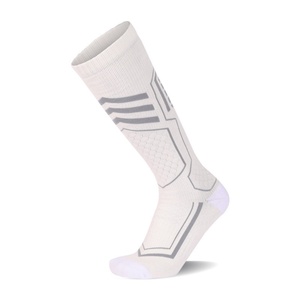 Chaussettes de football personnalisées à impression numérique - Antidérapantes, séchage rapide, respirantes, unisexes - Product Image 3