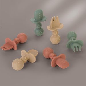 Juego de Cuchara y Tenedor de Silicona Flexible de Grado Alimenticio, Libre de BPA, con Diseño de Dibujos Animados para Bebés, para Uso Diario - Product Image 2