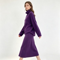 Ensemble 2 pièces en tricot violet à col roulé pour femme, vente en gros, directement de l'usine, pull à manches longues en mélange de laine et jupe, tricot d'hiver en gros