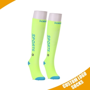 <span class=keywords><strong>Chaussettes</strong></span> de sport montantes de compression personnalisées pour hommes, tricotées <span class=keywords><strong>et</strong></span> athlétiques pour football, football, bas <span class=keywords><strong>et</strong></span> logo imprimés pour la saison de printemps - Product Image 2