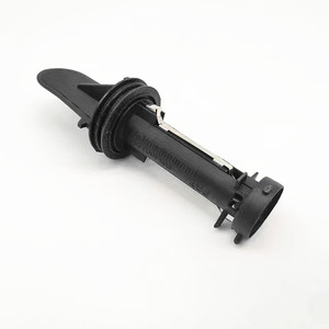 ที่ยึดไฟเลี้ยวมาสด้า 6 รุ่น GJ6A-51-0H8 อะไหล่พลาสติกสำหรับยึดหลอดไฟหน้า - Product Image 1