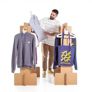 Подставка для детской одежды и одежды для собак из перерабатываемого картона с возможностью нанесения логотипа на заказ - Product Image 5