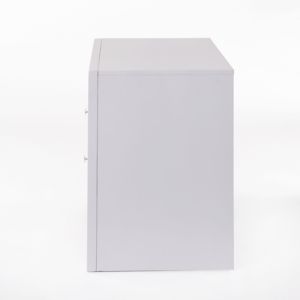 Comodino con finitura bianca e tre cassetti per riporre oggetti in camera da letto - Product Image 4