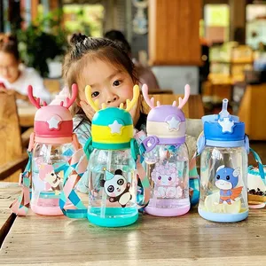 Kinder 550ML Kinder flasche für Outdoor Travel School Niedliche Cartoon Tier Baby Wasser flasche mit Schulter gurt