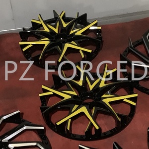 Rines de Aleación para Automóvil Pengzhen Nuevos de 18-22 Pulgadas, Negros y Amarillos, de Dos Piezas, Multirradio, con Borde Profundo, Desplazamiento de 40 mm, Espacio Trasero de 25 mm, PCD de 98 mm - Product Image 5