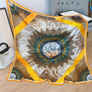 Foulard carré de luxe en satin de soie 100 % polyester, style européen-américain, 110 x 110 cm, en gros, type pashmina - Product Image 4