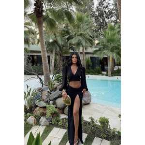 Conjunto de Dos Piezas Negro de Punto con Detalle de Abertura, Estilo Casual, Spandex, Talla XS, Shorts y Top Corto de Verano - Product Image 2