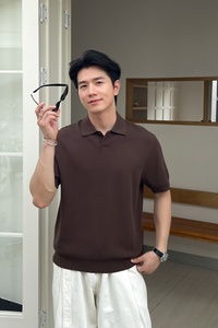 เสื้อโปโลเนื้อนุ่มพรีเมียมสำหรับผู้ชาย ผ้าผสมวิสโคสและโพลีเอสเตอร์ ระบายอากาศได้ดี แขนสั้น คอปก เหมาะสำหรับใส่ลำลองในฤดูร้อนหรือใส่ทำงานแบบสบายๆ - Product Image 3