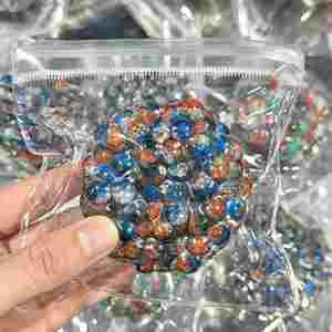 ของเล่นบีบยืดได้รุ่นเมจิก 6 ซม. ลูกปัดเรืองแสง ของเล่นบีบ TPR บรรเทาความเครียด ของขวัญสำหรับเด็กและผู้ใหญ่ สร้างบรรยากาศแห่งความสุข - Product Image 3